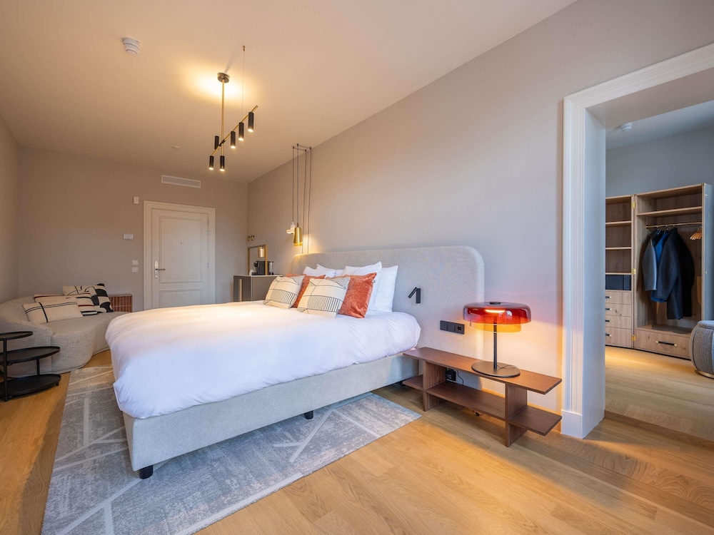 Junior Suite, 1 Queen Bed