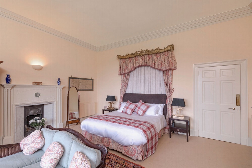 Deluxe Suite, 2 Bedrooms, Ensuite photo 1