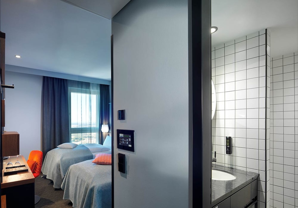 Standard Twin Room - Photo 1