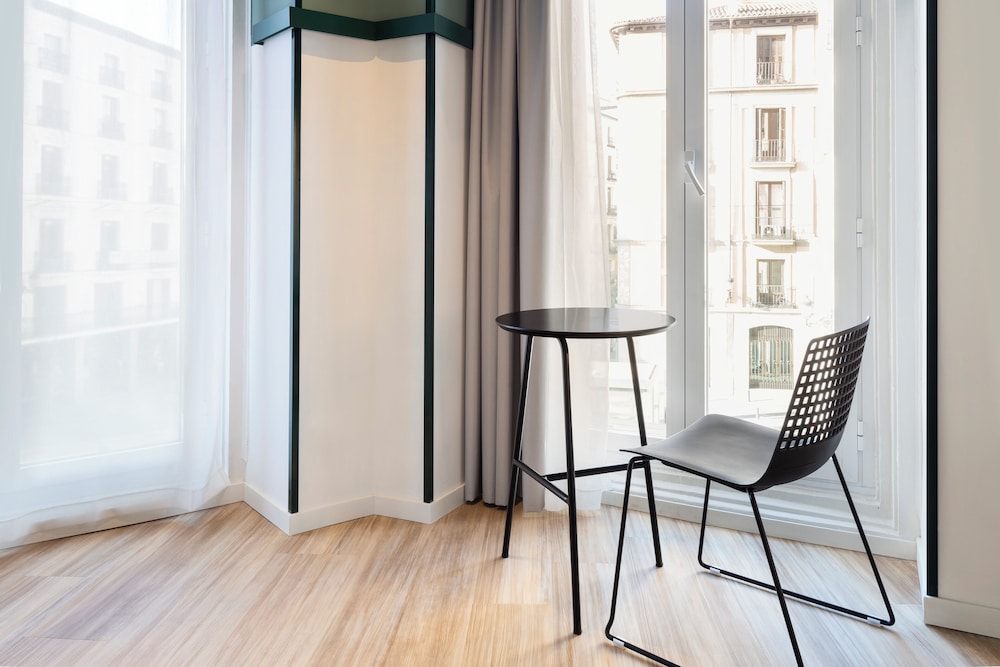 Superior Room, City View