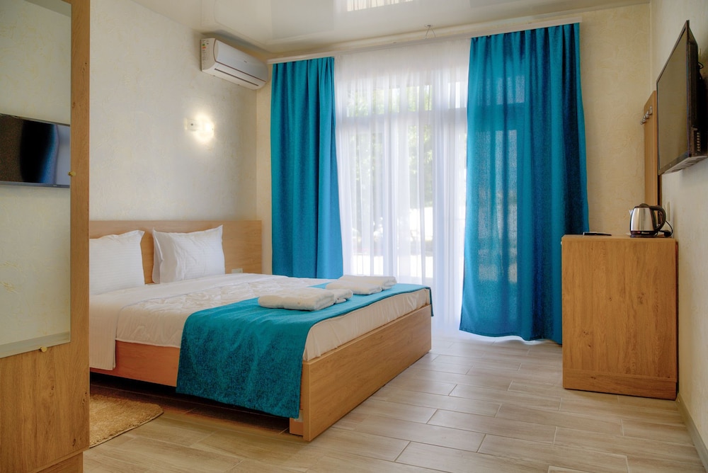 Deluxe Triple Room (300 m from the main building (PLUS))