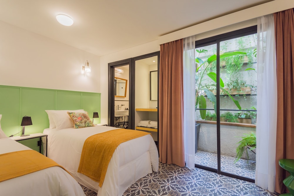 Room 105 photo 1