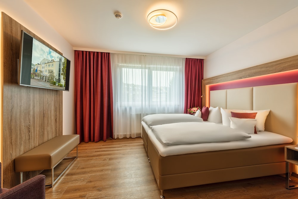 Standard Apartment, 1 Double Bed, Balcony, Annex Building photo 2
