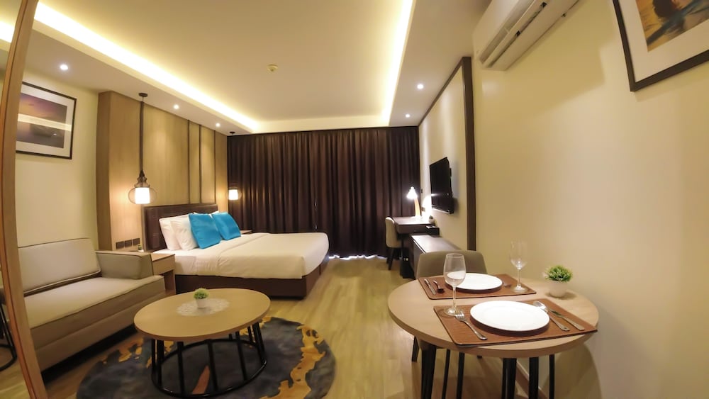 Double Room, 1 Large Twin Bed, City View