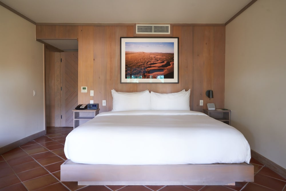 Poolside Suite - Photo 3