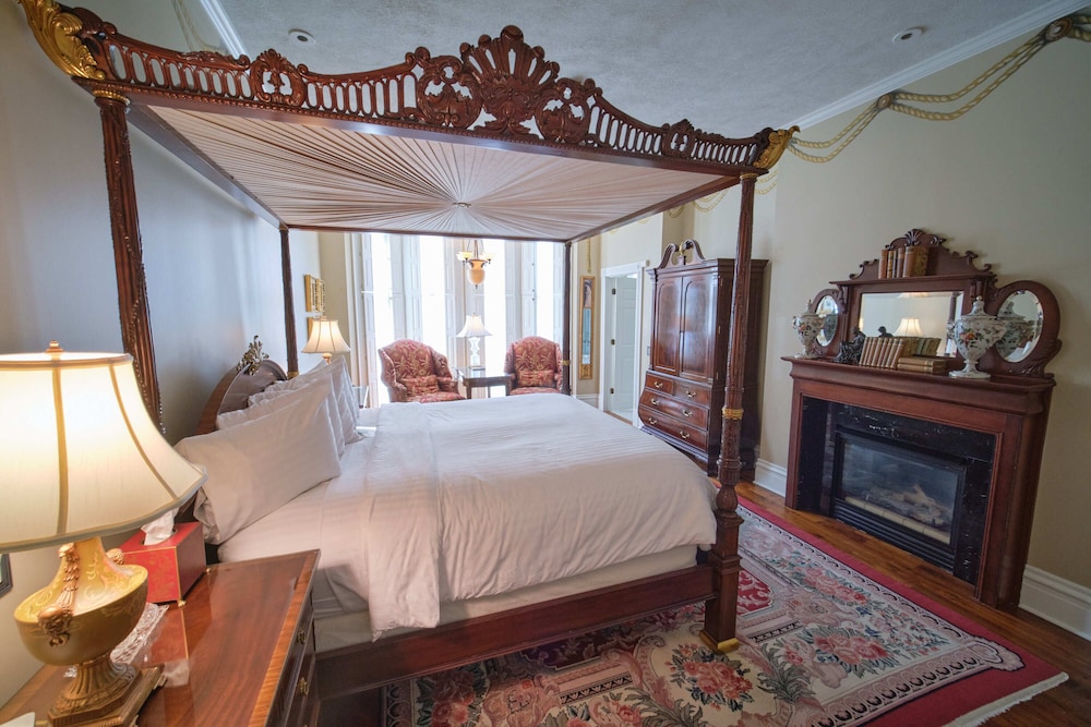 Braeburn Suite