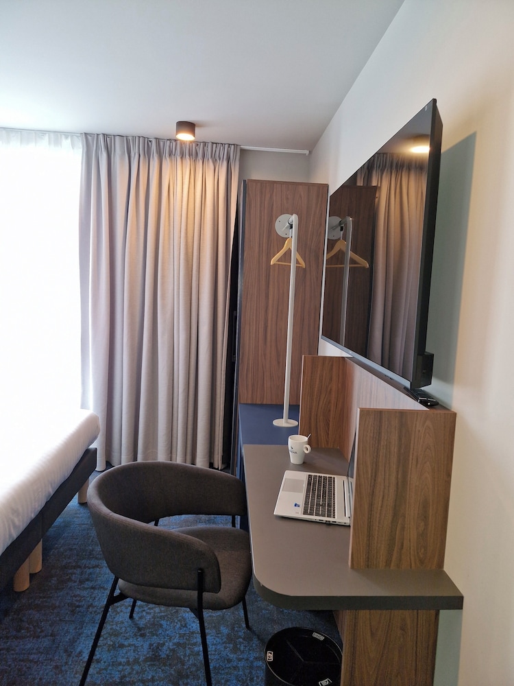 Standard Double Room - Photo 4