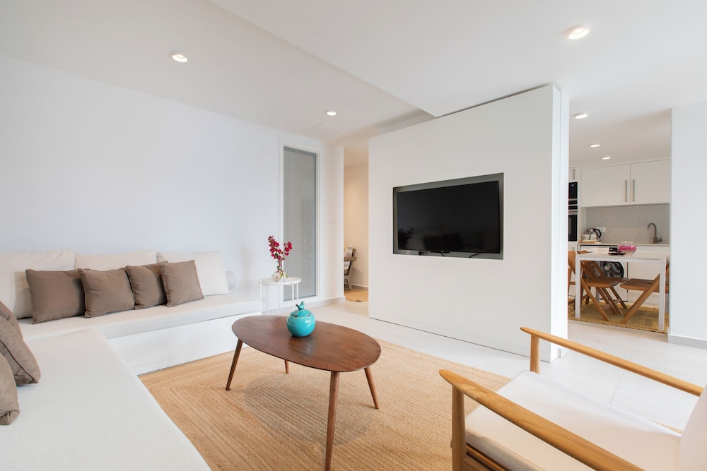 Elite Condo