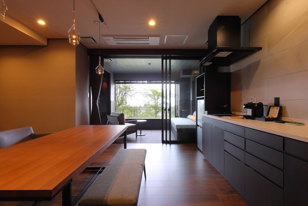 Exclusive Residence with Silver hot springs, Non smoking photo 2