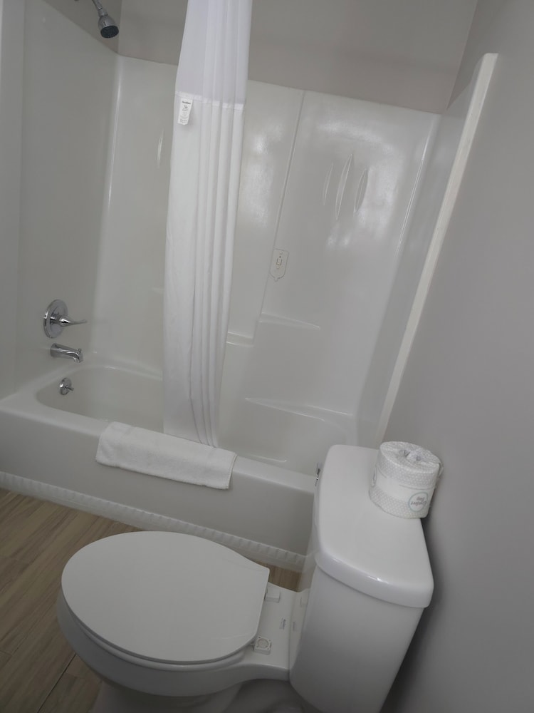 Suite, 1 Bedroom, Non Smoking (2 Queen Beds, Edison Suite) - Photo 2