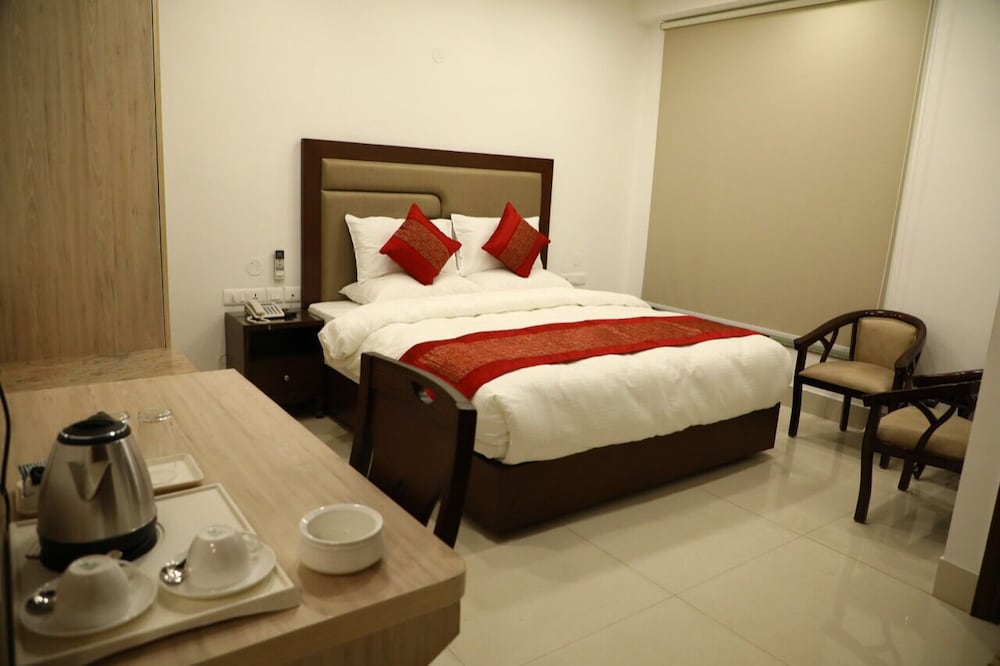 Classic Double Room, City View