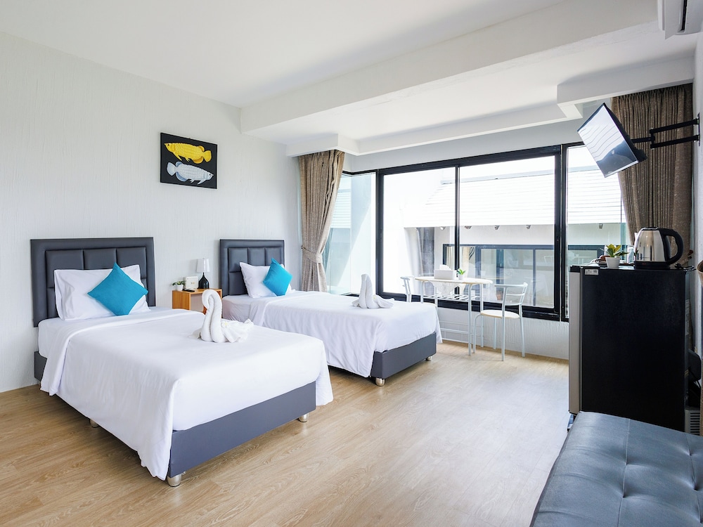Deluxe Twin Room, Garden View