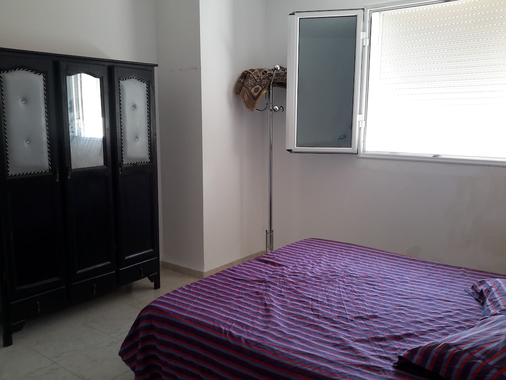 Family Apartment, Smoking photo 3