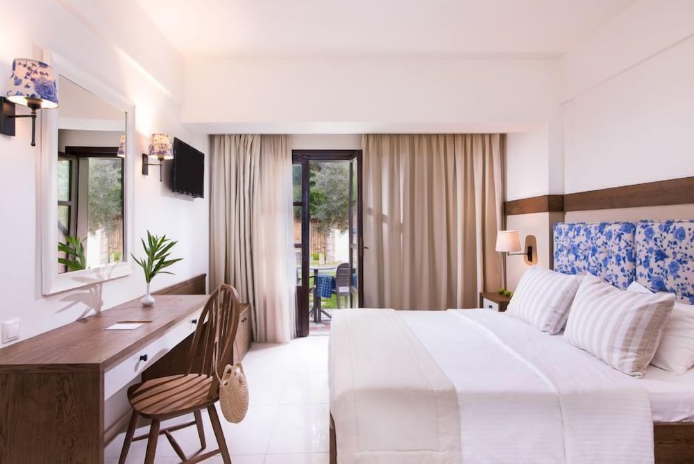 Premium Double or Twin Room - Photo 1