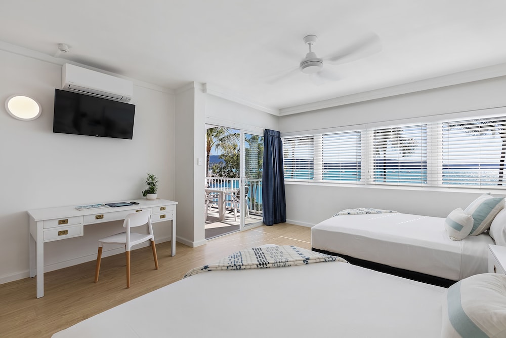 Ocean Twin Queen Room - Photo 5