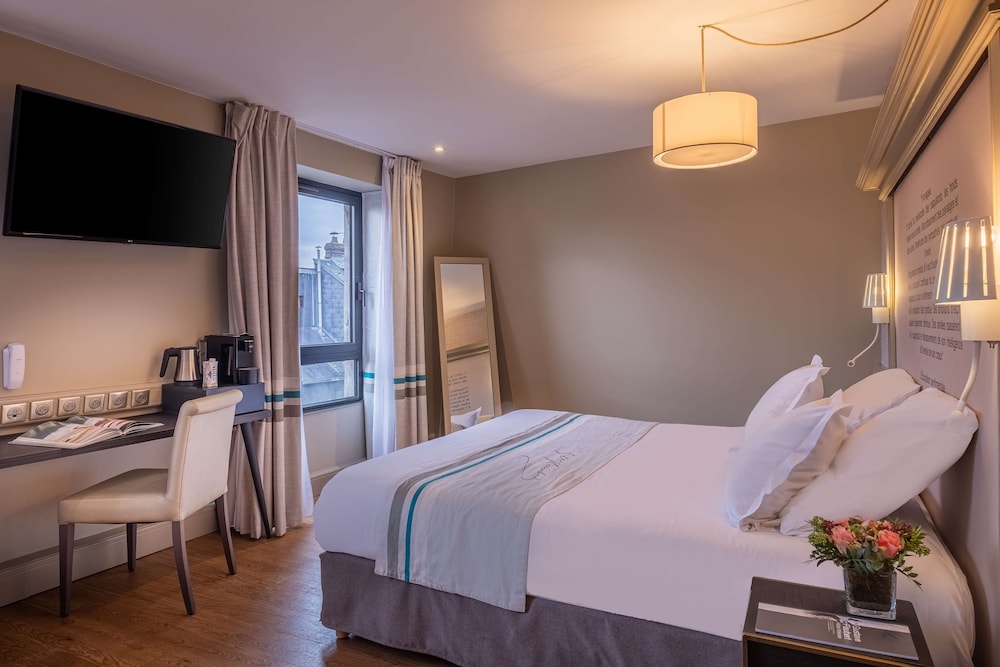 Executive Room, 1 King Bed, Non Smoking - Photo 5