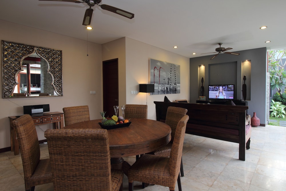 3 Bedroom Private Pool Villa Tomok - Photo 2