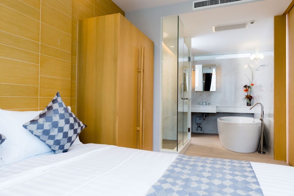 Premier Suite With Mountain View - Photo 4