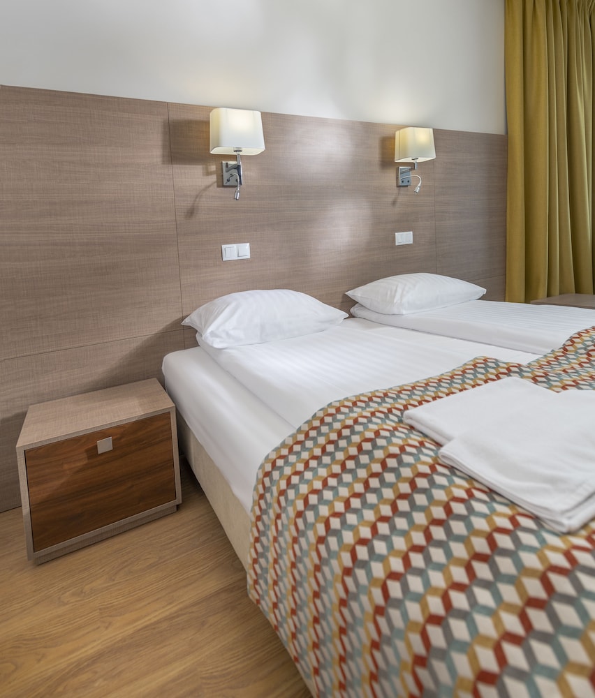 Twin Room - Photo 4