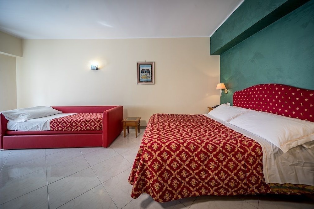 Triple Room photo 2