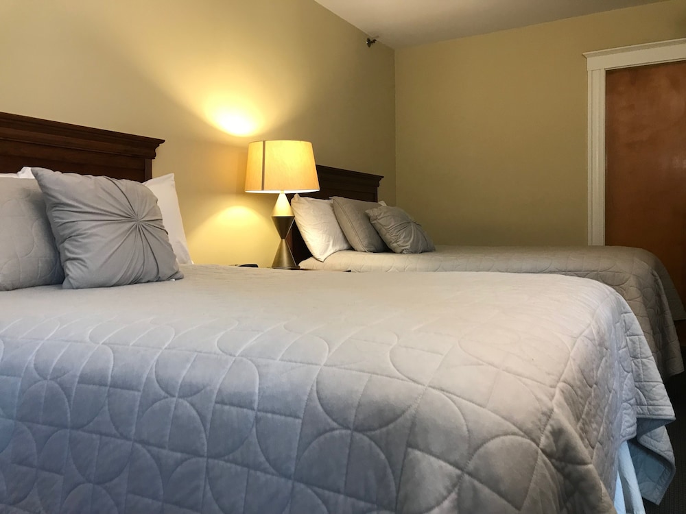 Standard Double Room, 2 Double Beds, Private Bathroom