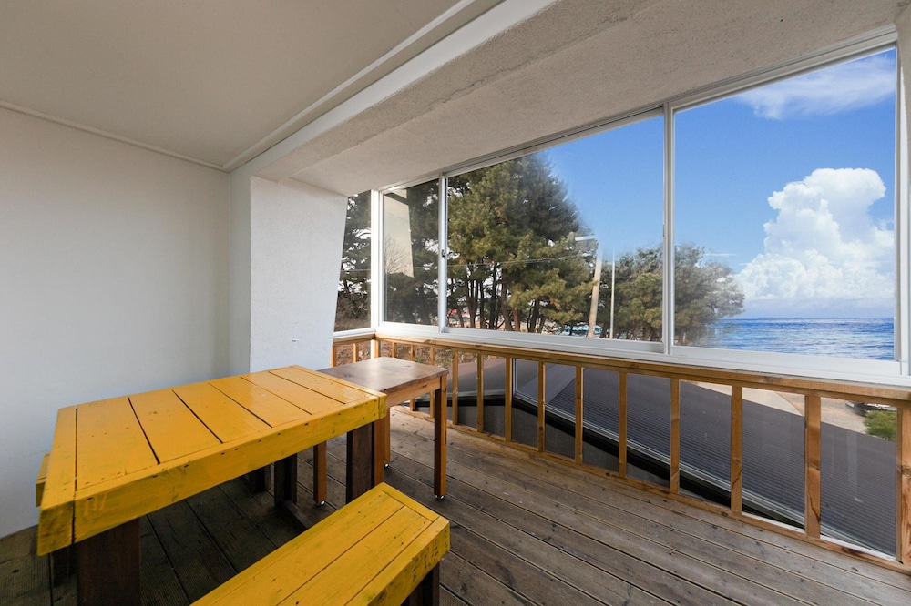 Basic Room, 1 Bedroom (Frisia 301(Ocean View)) - Photo 12