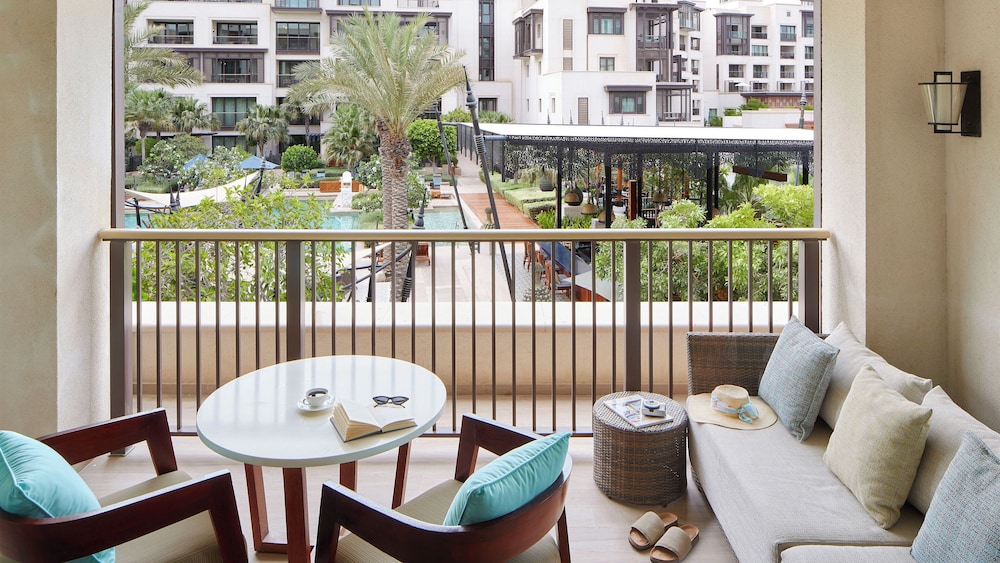 Suite (Resort) thumbnail 5