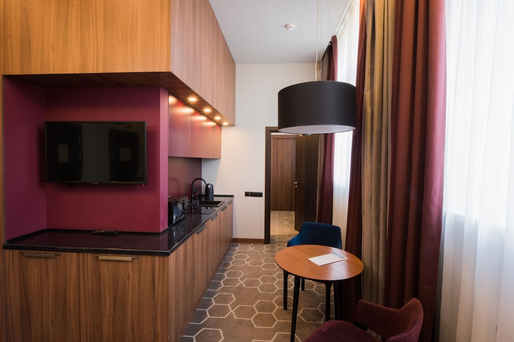 Deluxe Apartment photo 2