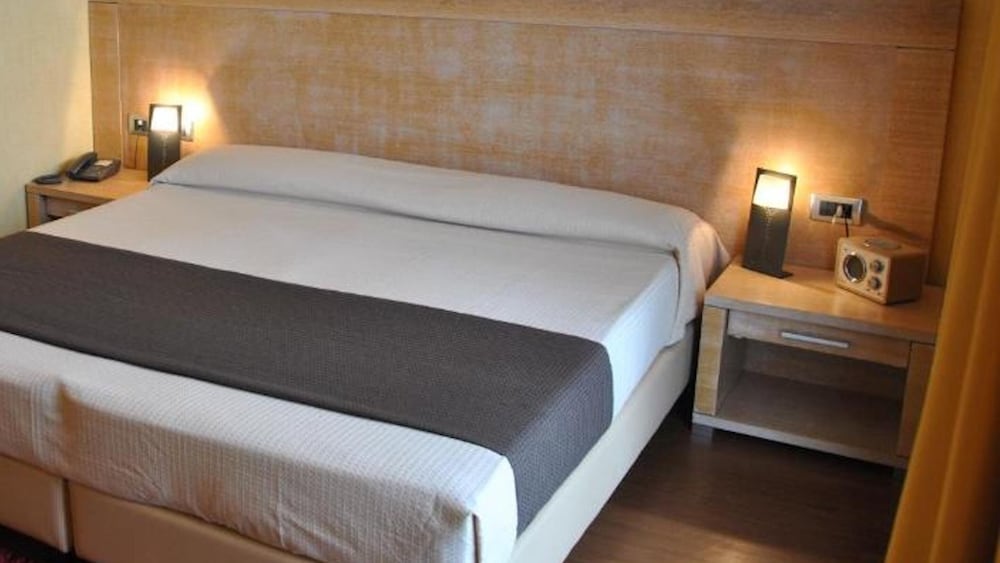 Single Room photo 3