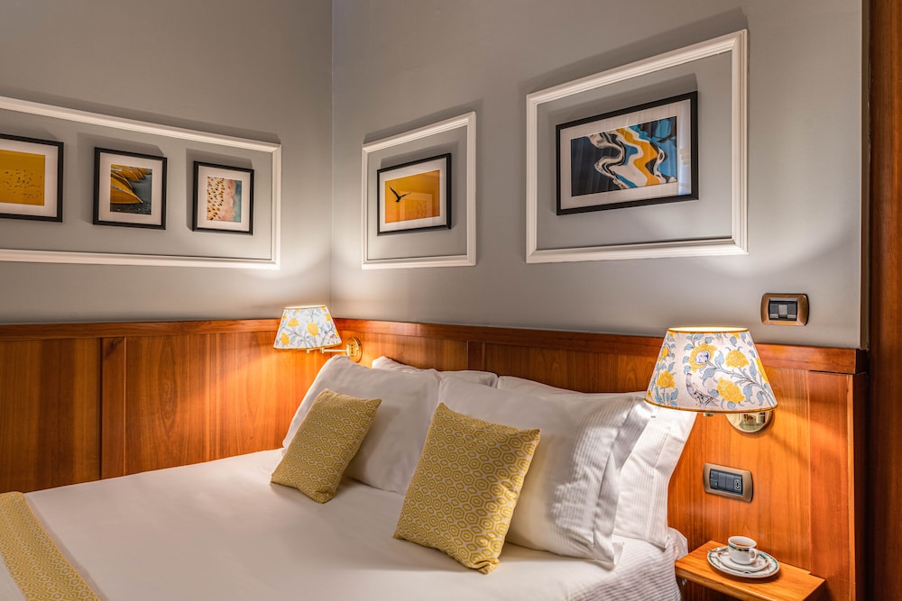 Standard Double or Twin Room, City View photo 3