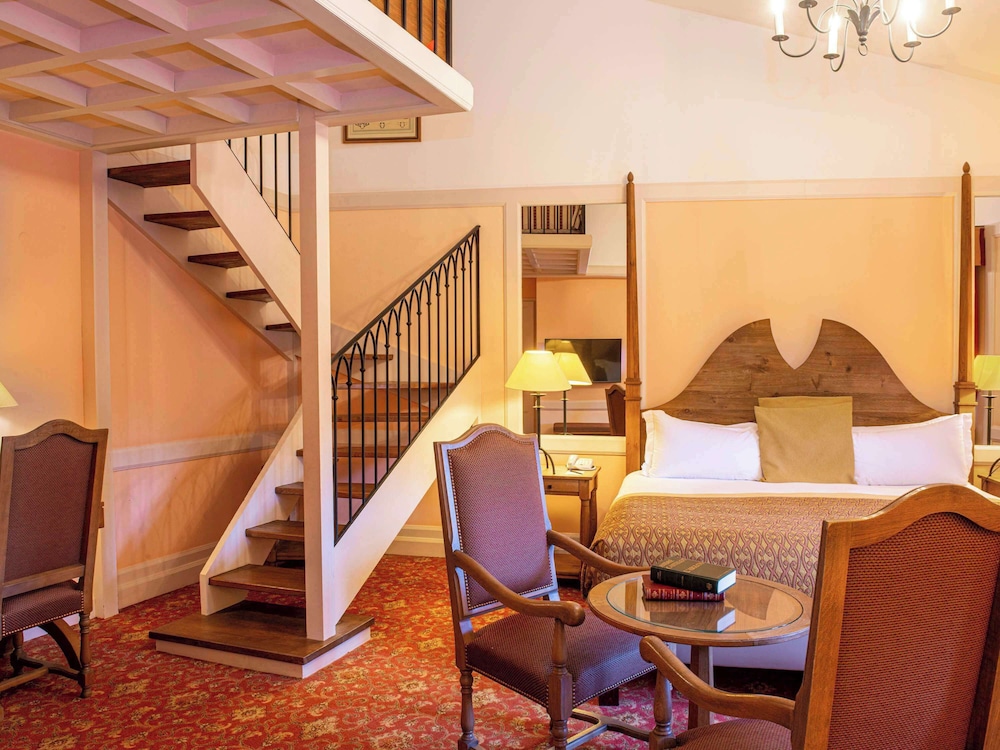 Family Room, Multiple Beds - Photo 6