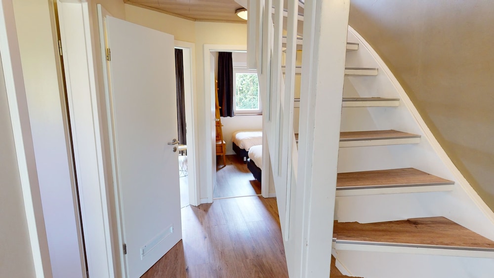 Bungalow (6 People) photo 2