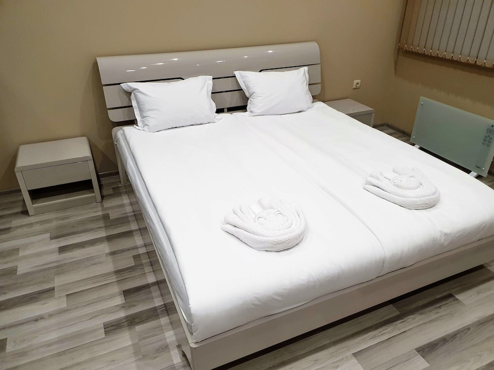 Deluxe Double Room photo 2