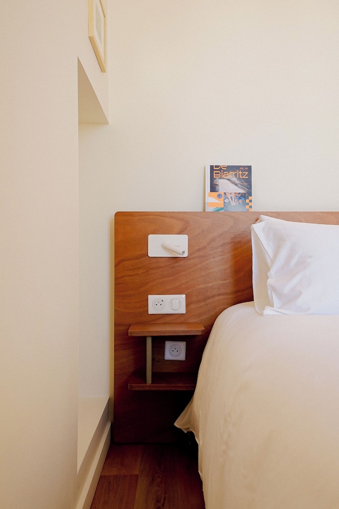 Comfort Room - Photo 3
