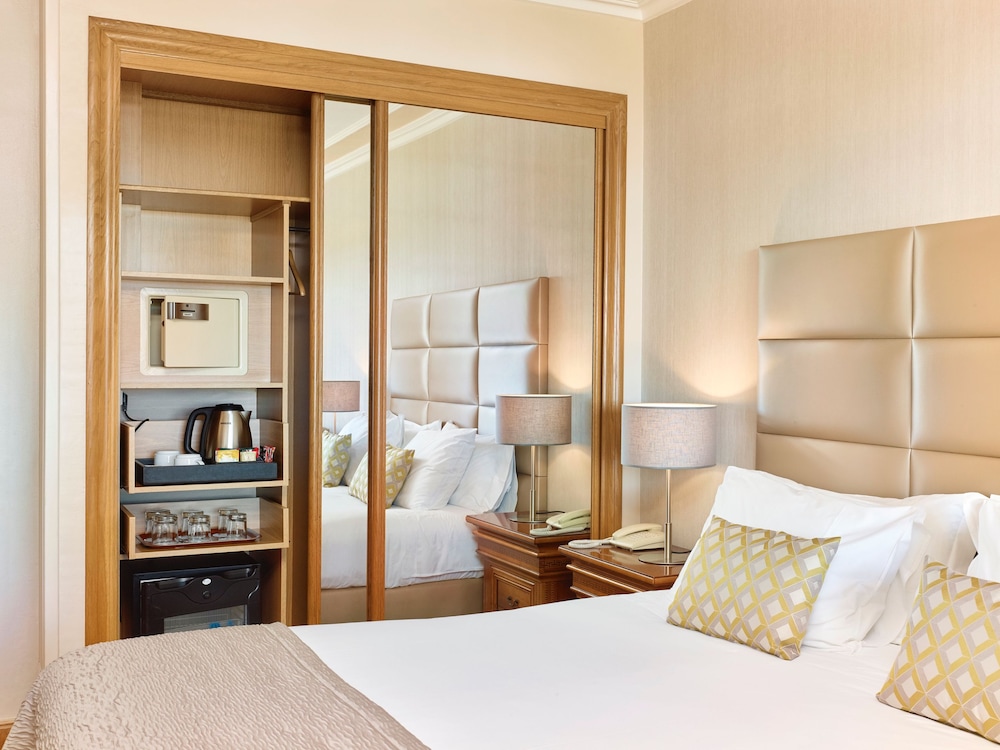 Premium Room, Garden View - Photo 3
