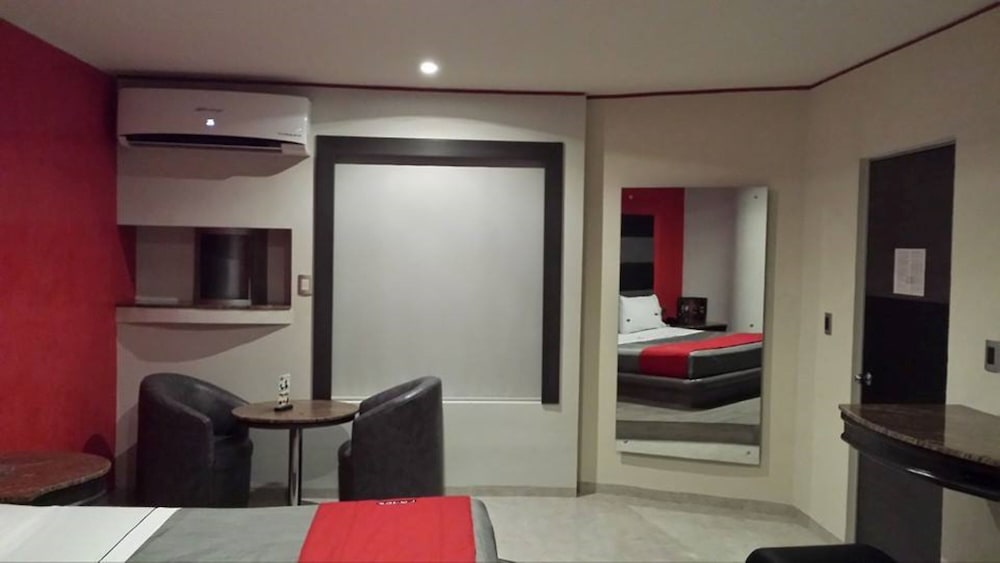 Junior Suite, 1 King Bed photo 2