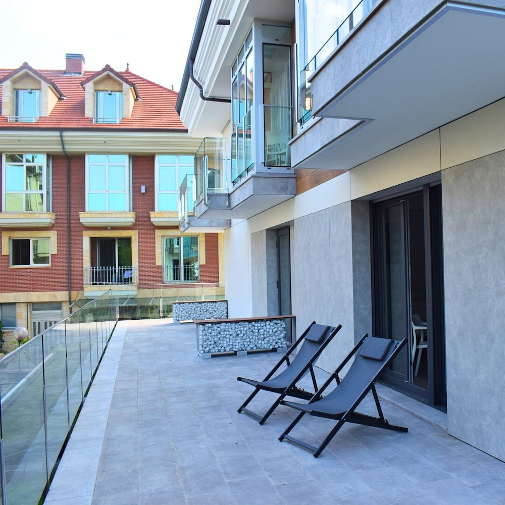 Luxury Double Room, Patio, City View