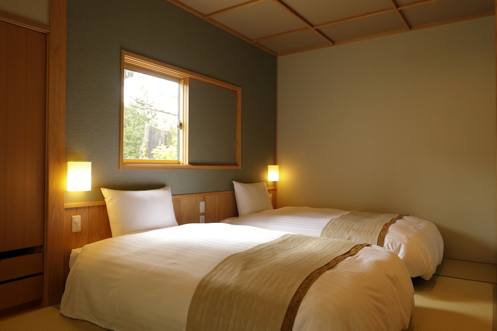 Yunoza Japanese Western Style Room with Hot Spring Bath 1F - Photo 3