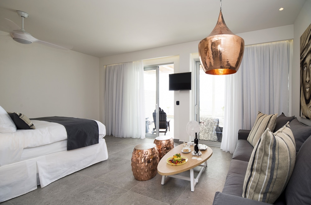 Suite, Pool Access, Sea View