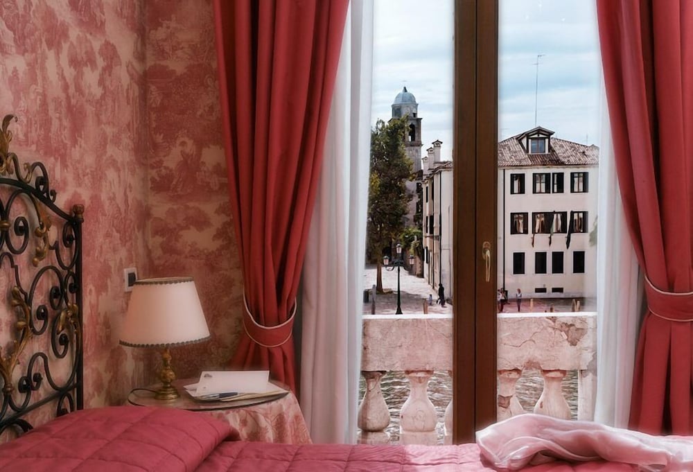 Junior Suite, Canal View photo 2