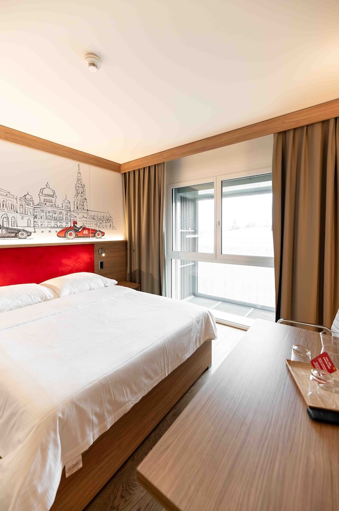 Superior Room, 1 Queen Bed, Kitchen
