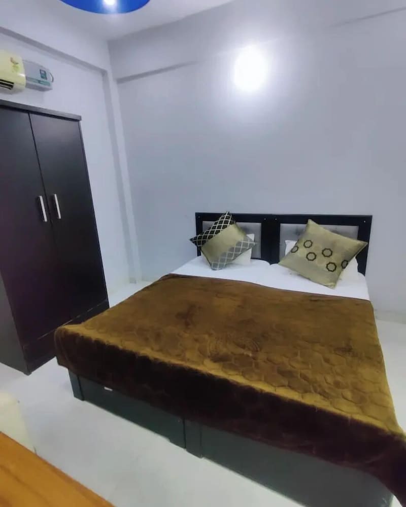 Basic Double Room photo 3