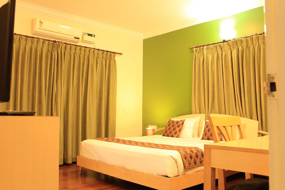 Executive Suite - Photo 5