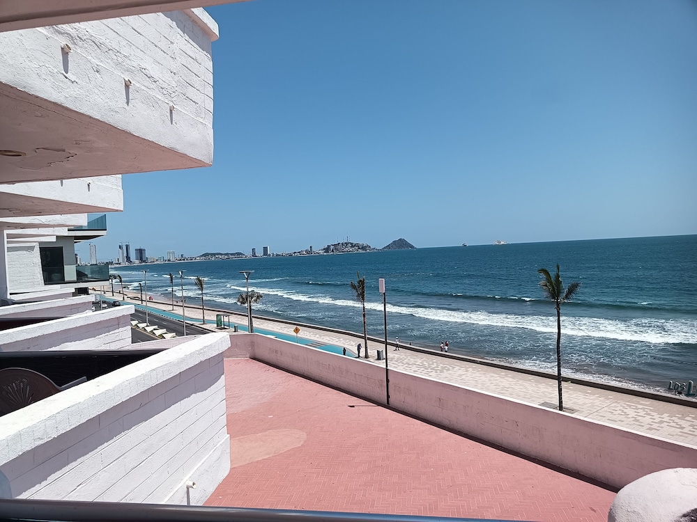 Villa, 2 Bedrooms, Private Pool - Photo 3