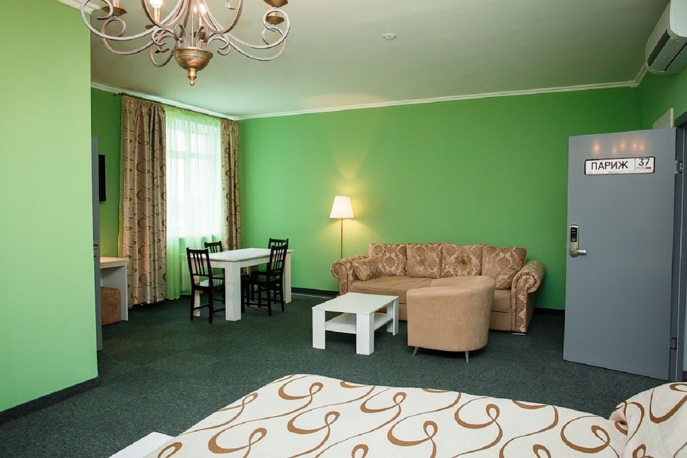 Business Room photo 2