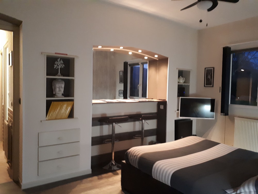 Double Room, Private Bathroom, Garden View