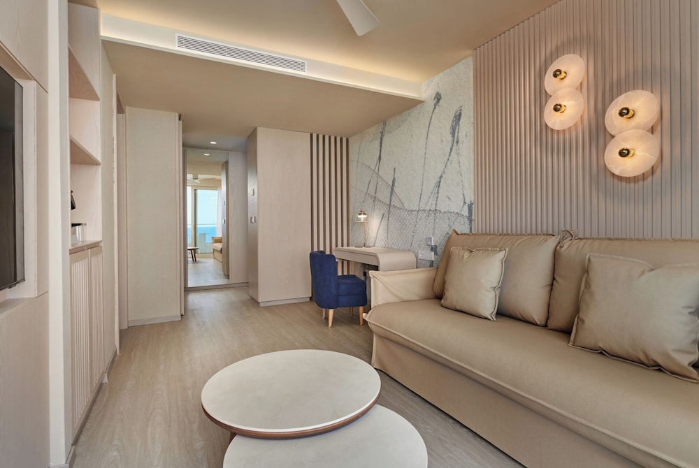 Suite, Balcony, Sea View (2 adults) - Photo 5