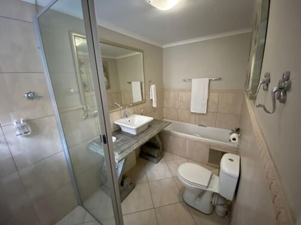 Luxury Room - Photo 12