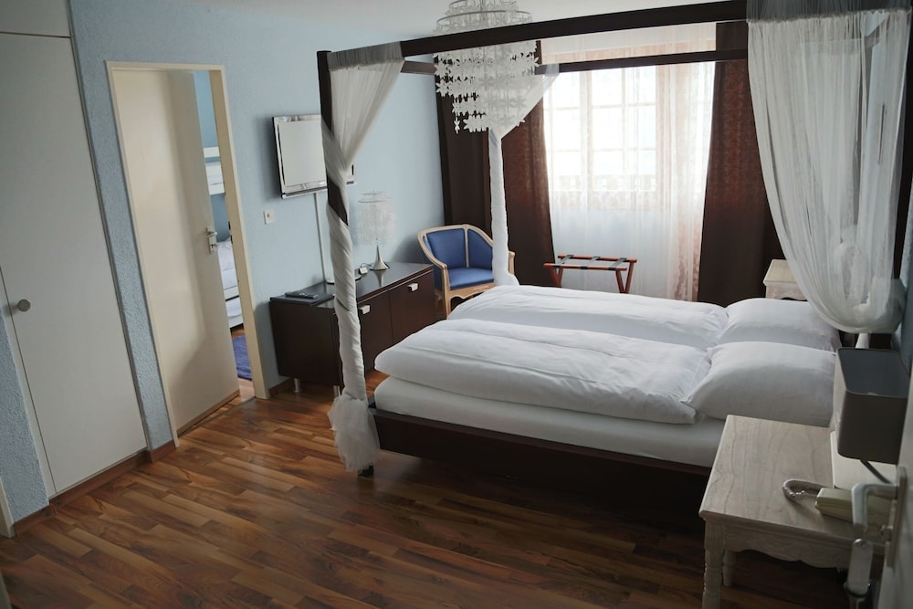 Standard Triple Room photo 3