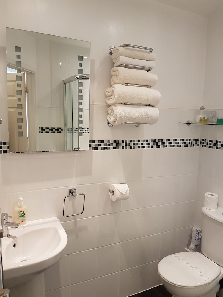 Double Room, 1 King Bed, Garden View photo 2